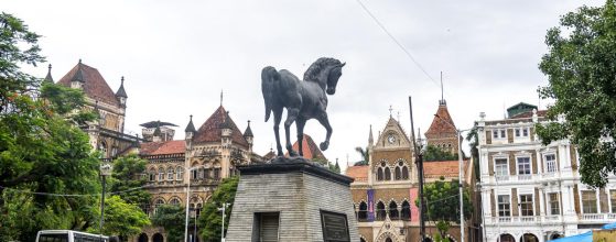 Explore Kala Ghoda, Fort, and Colaba with Sudarshan Cars: Mumbai’s Cultural Triangle